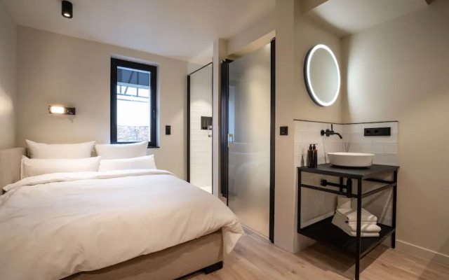THE ADAMS- Self Check in Hotel