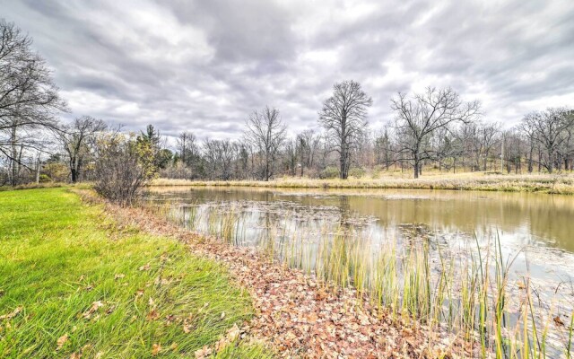 Bellaire Home w/ Game Room & On-site Snow Trails!