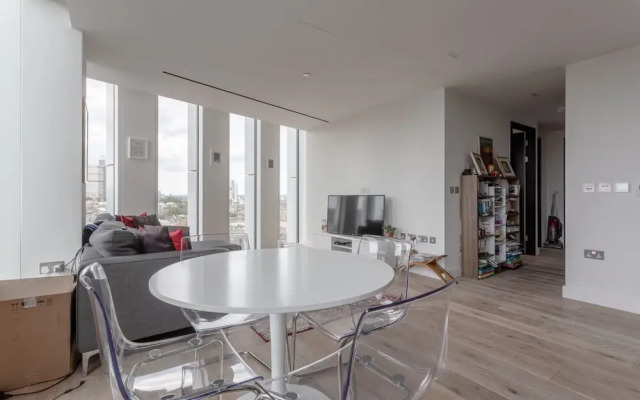 Modern 2 Bedroom Flat With a Stunning View