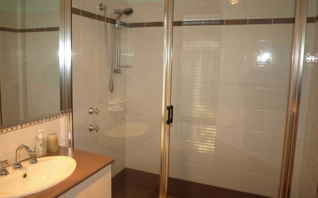 Baudins Bed & Breakfast - Adults Only