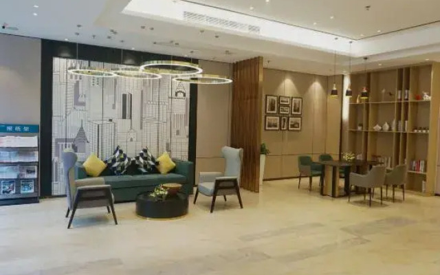 City Comfort Inn hotel (Zhanjiang Haibin Park Guanhai Gallery)