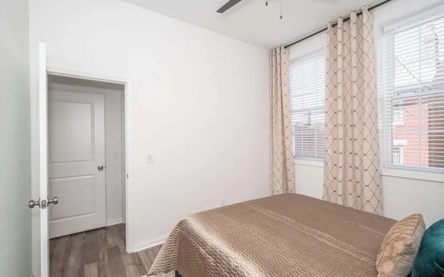 Covington Charm 202