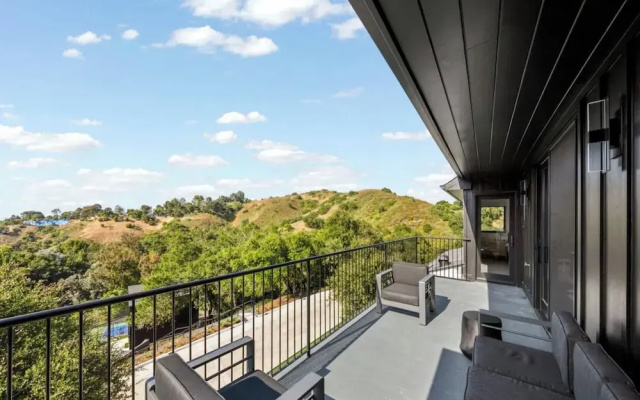 Oak Haven Sanctuary - Grand Estate With Pool, Guest House & Scenic Views