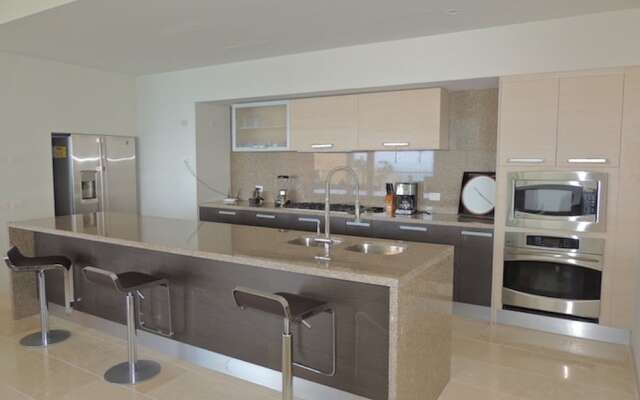 Unlimited Luxury ARENA Condo
