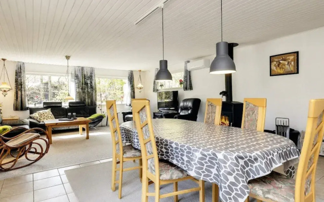 6 Person Holiday Home in Hadsund