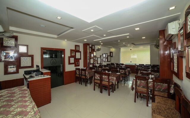 OYO 7367 Hotel Dessert Palm