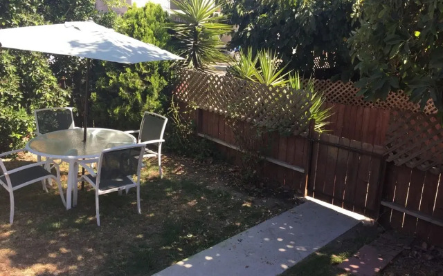 Unique 2 Bedroom in Burbank