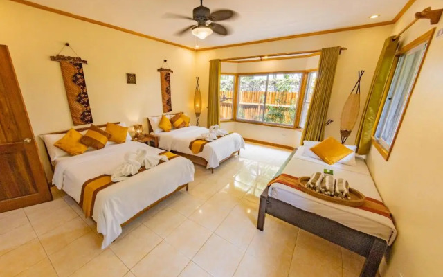 Palms Cove Resort