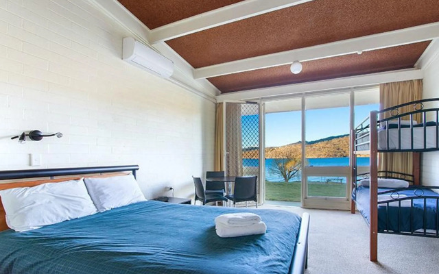 Lake Jindabyne Hotel