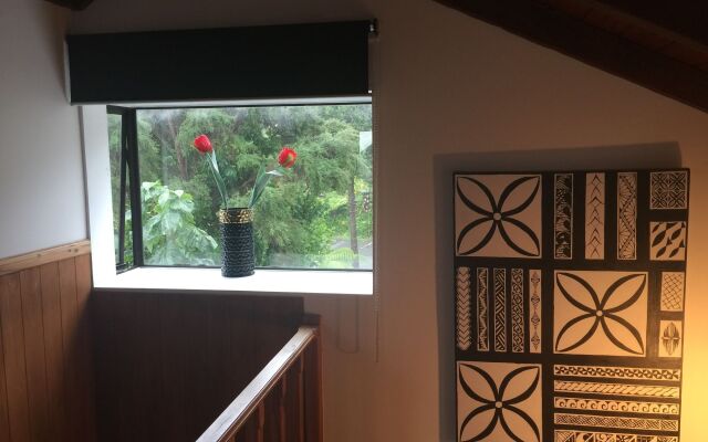 Grafton Cottage & Chalets
