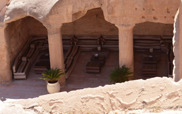 Petra Guest House