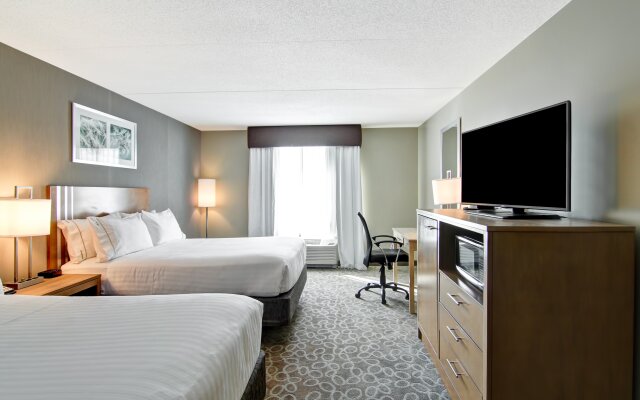 Holiday Inn Express & Suites Oshawa Downtown - Toronto Area, an IHG Hotel