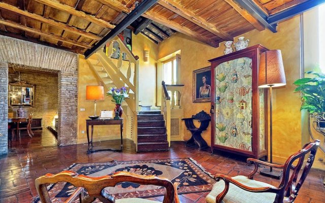 Trastevere Large Apartment With Terrace