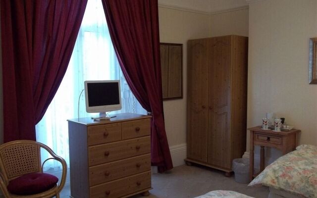 Poppy's Guest House