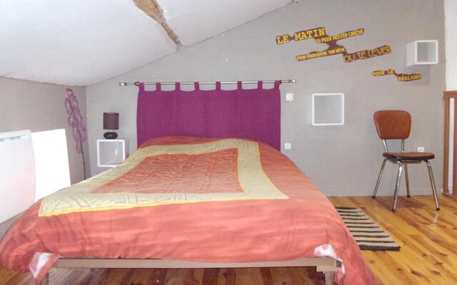 House With 2 Bedrooms in Valprivas, With Enclosed Garden