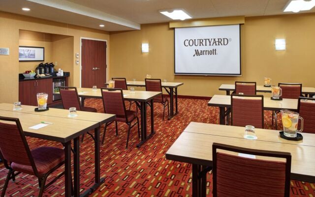 Courtyard Detroit Livonia