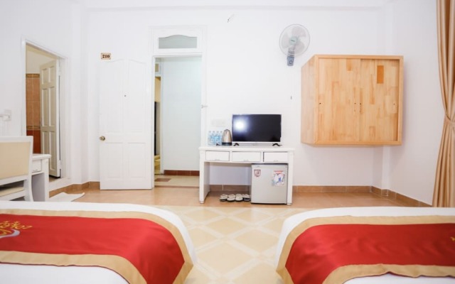 Pho Lanh Hotel
