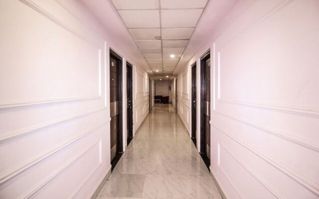 OYO 18849 Hotel Raj Shikhar