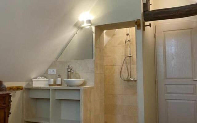 Gîte Ainay-le-Vieil, 3 pièces, 6 personnes - FR-1-586-7