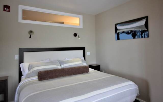 Whiskey Landing Lodge