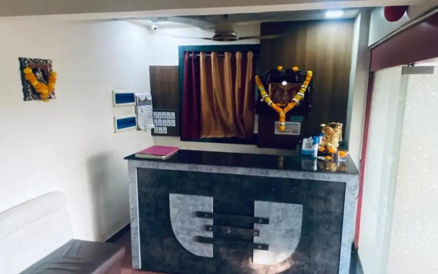 Capital O 80450 Hotel Shubham Residency