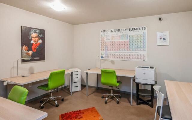 Minneapolis | Campus Studio U of M Apartment