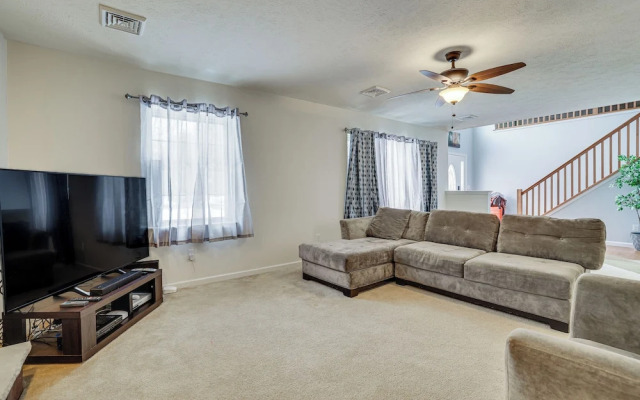 Family-friendly Tobyhanna Home w/ Community Pool