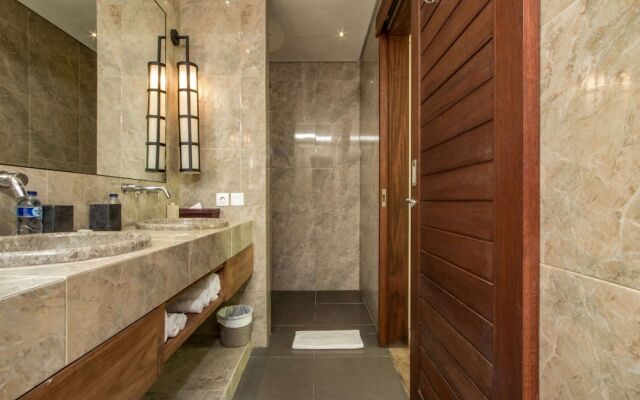 Luxury 12 Bedroom Villa With Private Pool, Bali Villa 2081