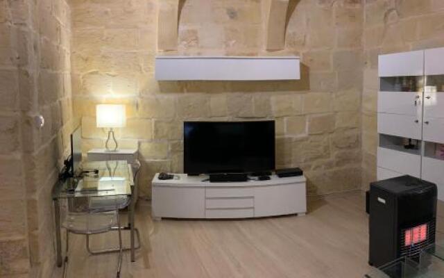 St Elias Apartment