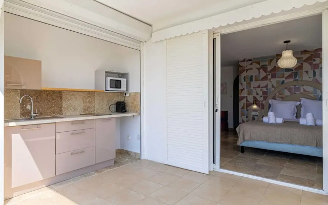 Splendid Flat in Provencal Villa 1br/3p
