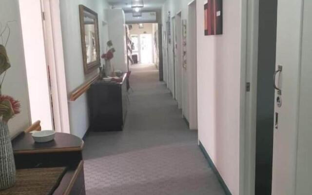 Piwaka Lodge and Backpackers