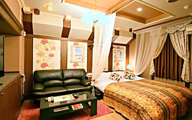 Sari Resort Kawanishi -Adults Only