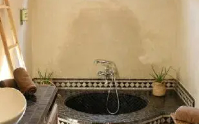 Riad Dollar Des Sables