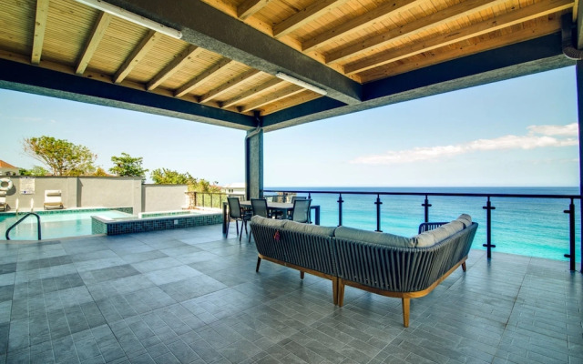 Luxury Oceanfront Villa Fully Staffed Pool Jacuzzi Movie Theatre