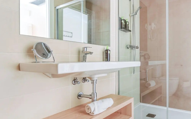 Limehome Barcelona Carrer de Besalú 82