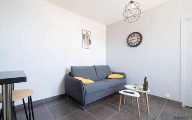 Appartement les pieds dans le sable, vue mer