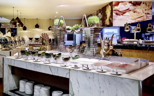 Pullman Bali Legian Beach