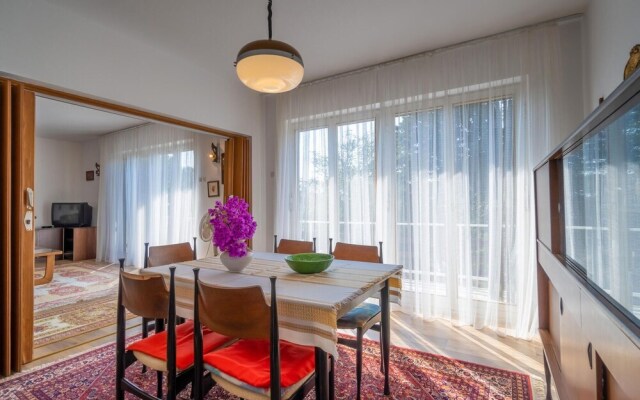 Nice Apartment in Premantura With 2 Bedrooms and Wifi