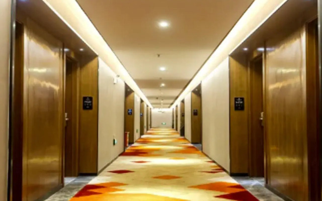 Borrman Hotel Guangzhou Dongxiaonan Metro Station