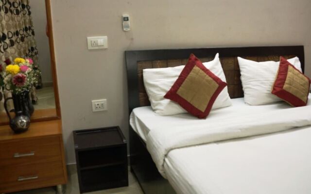 Maxfort Hospital Apartment