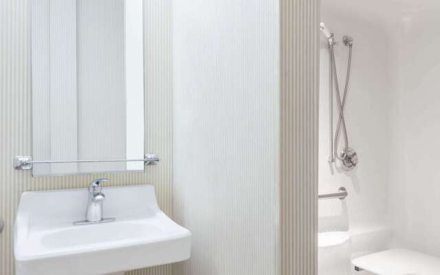 Microtel Inn & Suites by Wyndham Uncasville Casino Area