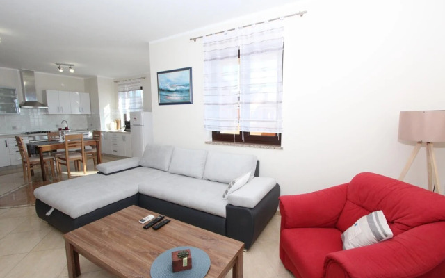 Apartment Dado