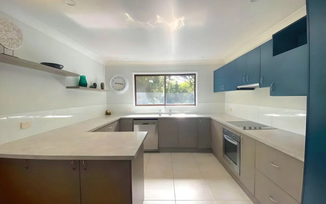 Tiona Palms Holiday Park