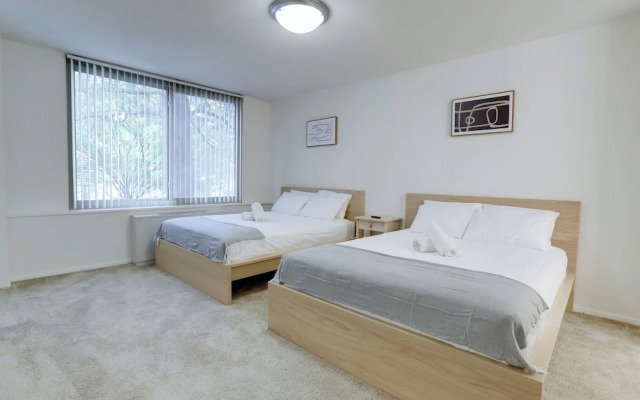 Apt Near Airport in Crystal City