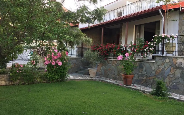 villalithos studio 2