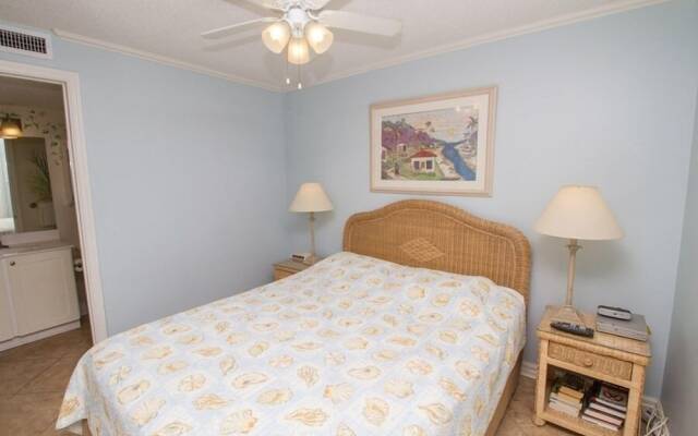 Pelican Beach 0712 2 Bedroom Condo by Pelican Beach Management