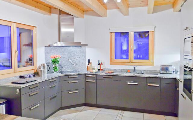 Luxury Panoramic Chalet in Thon-Les Collons with Sauna