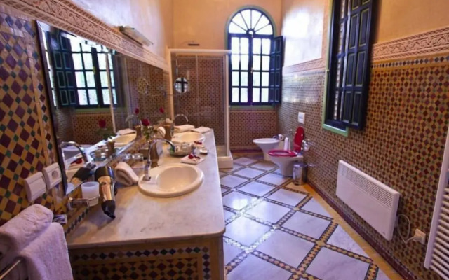 L Mansion Guest Palace