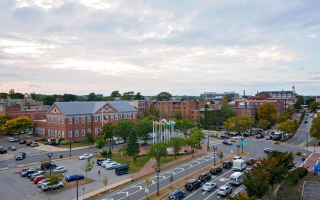 Hampton Inn Salem Boston