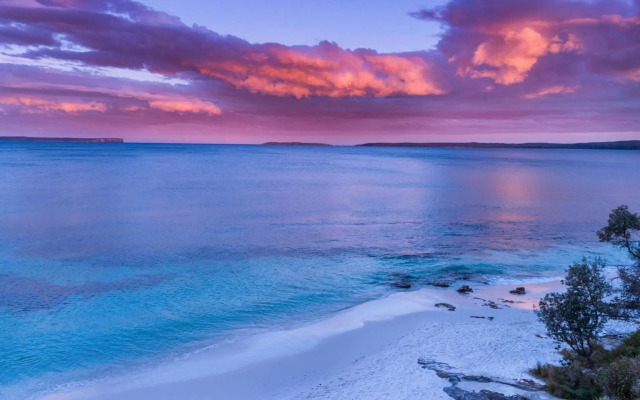Horizons at Hyams Beach 4pm Check Out Sundays